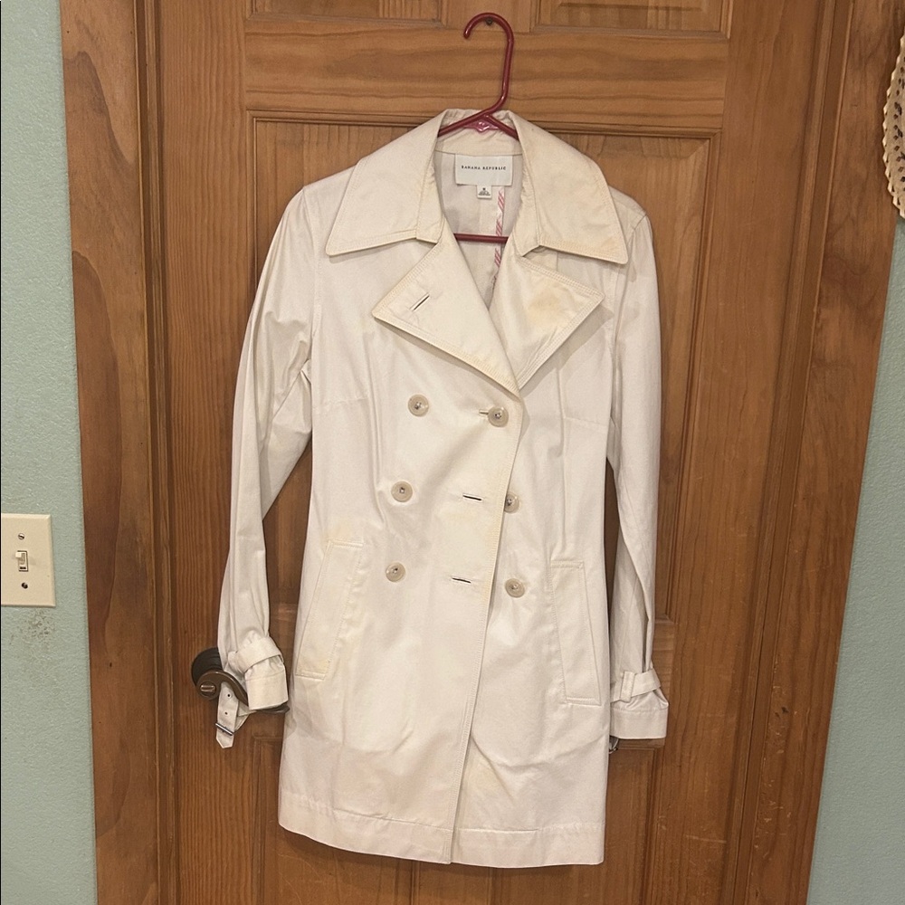 Banana Republic Women's Off-White Double-Breasted Trench Coat